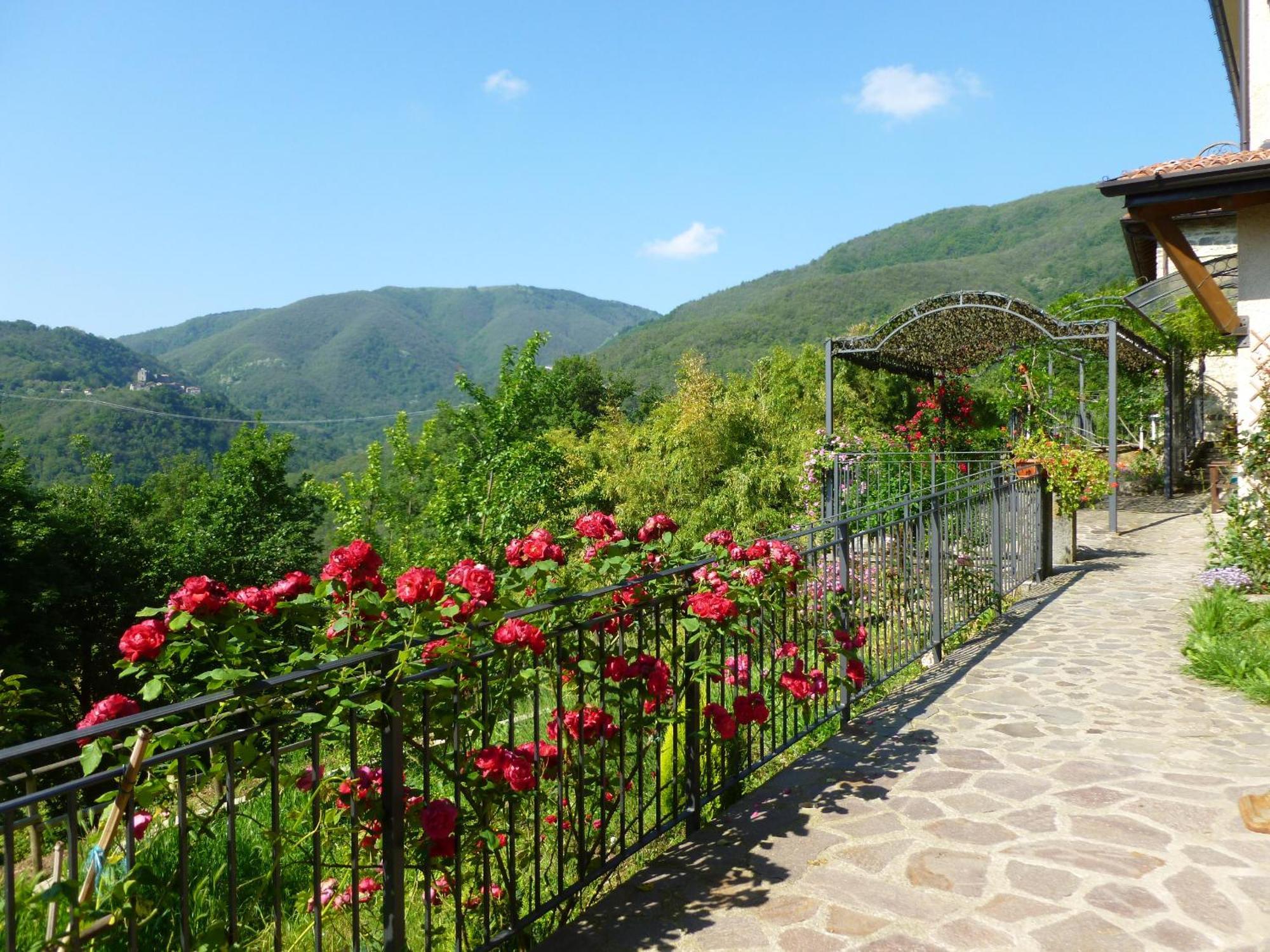 Villa La Costa Di Gavedo Esterno foto